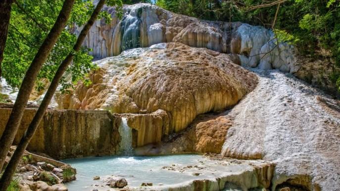 Bagni di San Filippo, les thermes au cœur de la Toscane qui cachent un secret