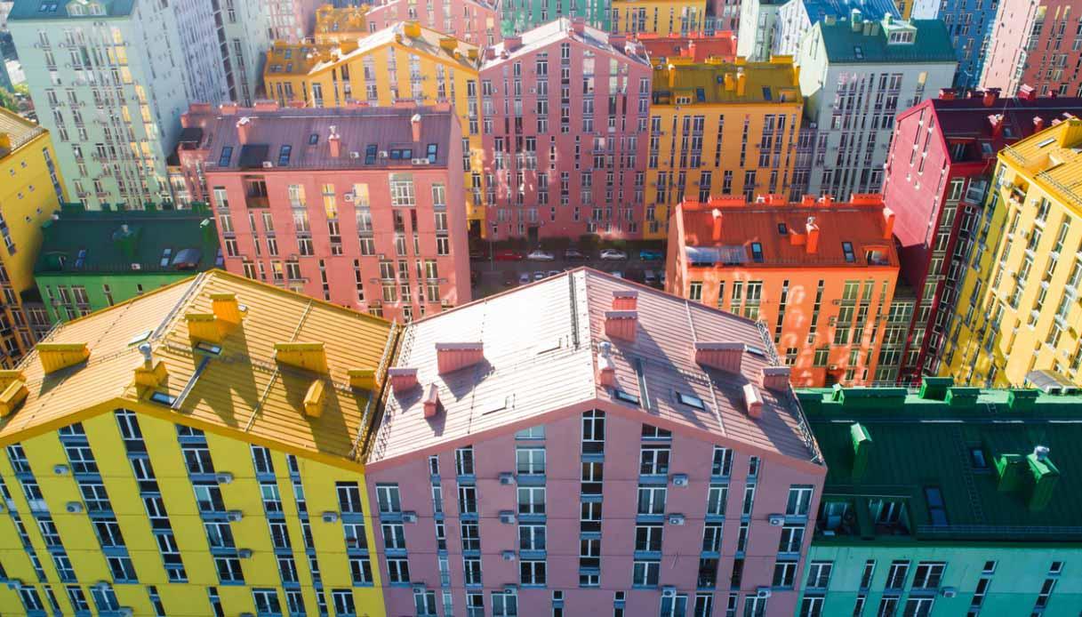 Comfort Town, quartier à blocs colorés de Kiev